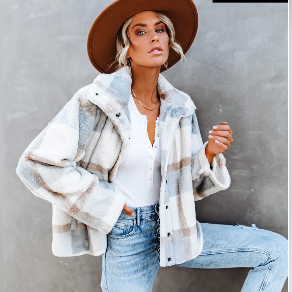 VICI:NWOT WINTER'S TALE POCKETED PLAID FAUX FUR JACKET-SMALL